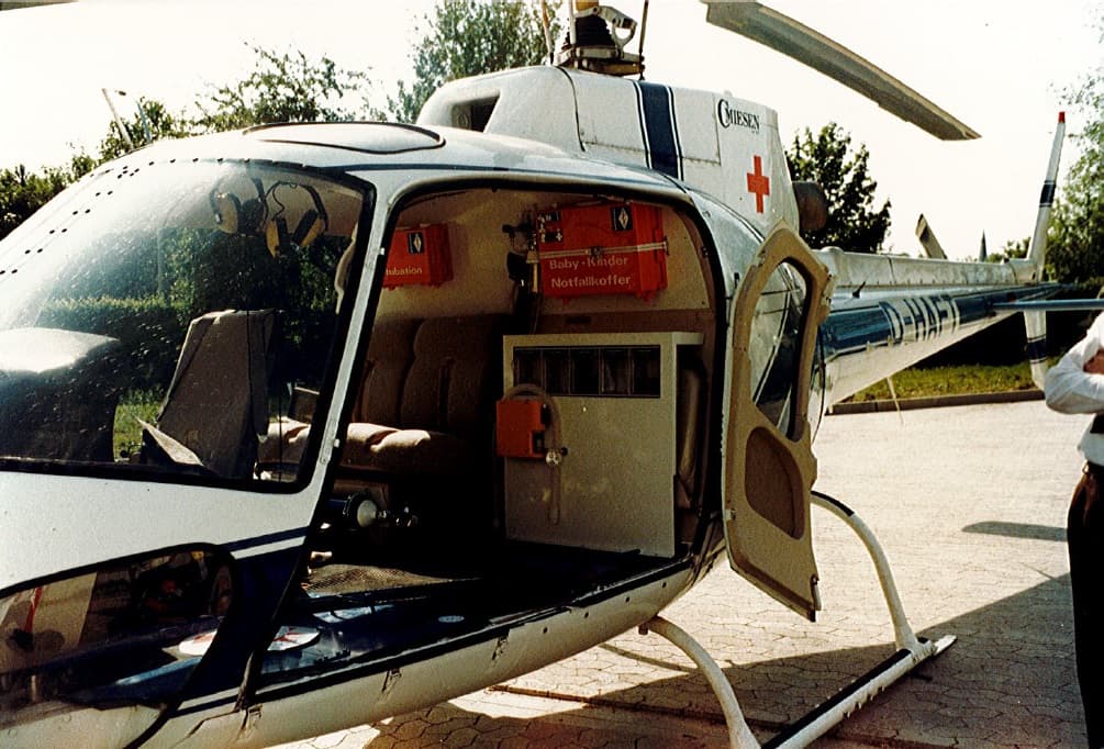 Introduction of first aid kit "Program 2000 CD" in orange as signal color for rescue service